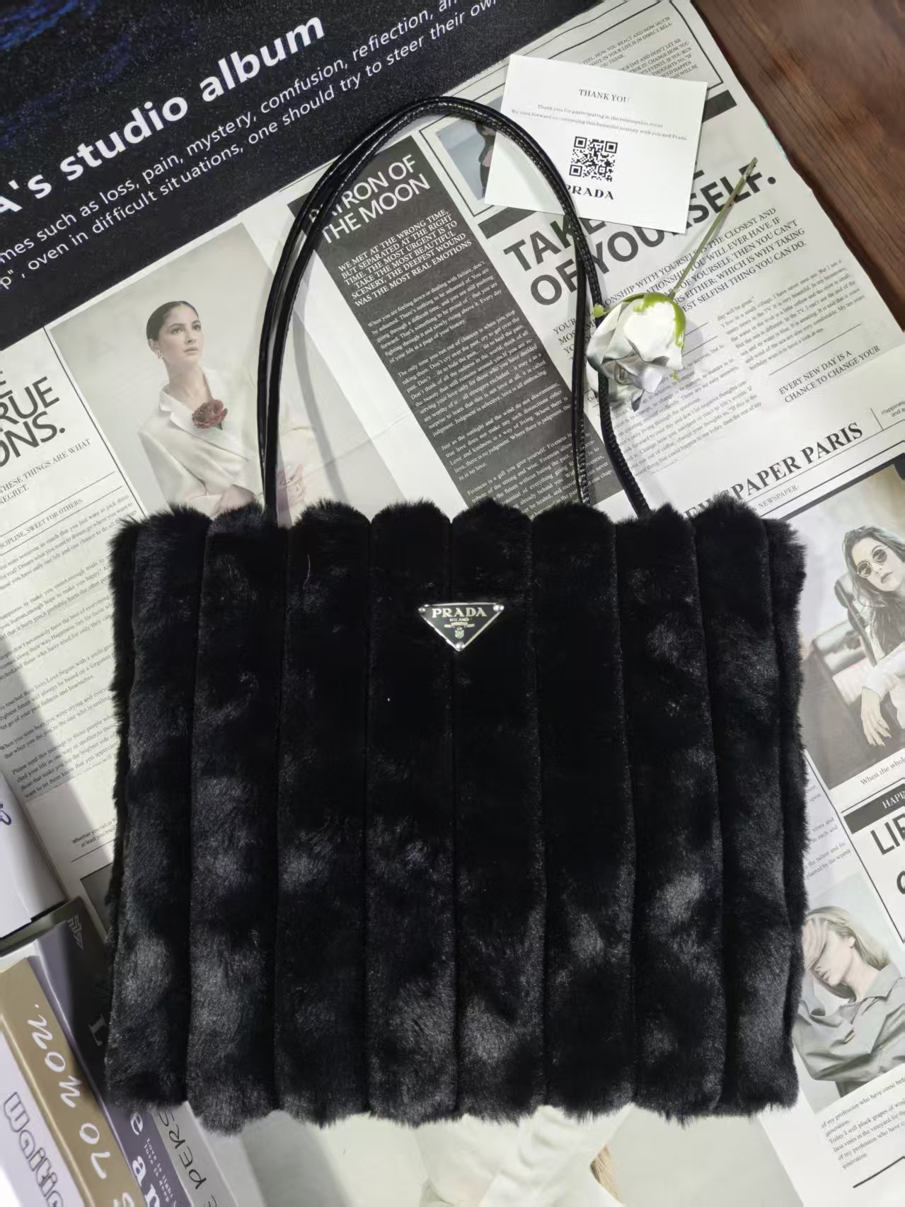 0001 Prada プラダ ファーサンダルトートバッグ 33x24cm ノベルティ - 画像 (1)
