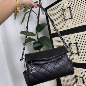Chanel HOBO ノベルティ 肩掛けバック 27*9*18cm