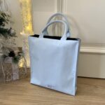 MIUMIU トートバッグ ノベルティ商品 爽やかな水色 30*33*6.5 - 画像 (3)
