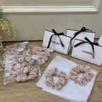 CHANEL cocoシュシュ ノベルティ ケース付き 2点セット - 画像 (3)