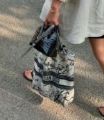 DIOR ノベルティトートバッグ