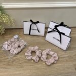CHANEL cocoシュシュ ノベルティ ケース付き 2点セット - 画像 (2)