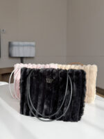 Prada プラダ ファーサンダルトートバッグ 33x24cm ノベルティ - 画像 (14)
