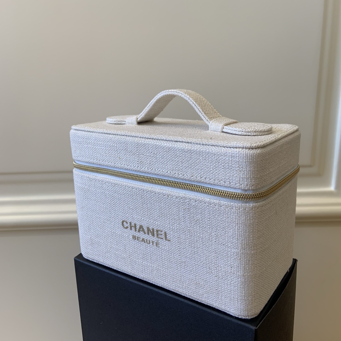 0004 CHANEL 25ホテル限定商品 化粧ボックス ノベルティ 15.5×8.5×10.5cm - 画像 (1)