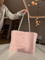 Prada プラダ ファーサンダルトートバッグ 33x24cm ノベルティ - 画像 (16)