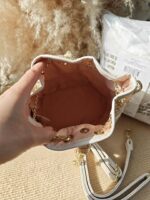 Diorディオール香水カウンター限定プレゼント ワンピース編み水筒バッグ ノベルティ 23*19*12cm - 画像 (7)