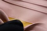Prada 二つ折り財布 ケース付き 8859 2*9.5*11.5 - 画像 (5)