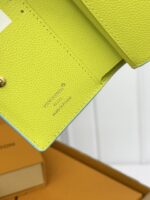 lv 二つ折り財布 小銭入れ付き 11*3.5*8.5cm ケース付き - 画像 (5)