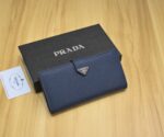 Prada 二つ折り財布 ケース付き 8852 - 画像 (3)
