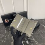 Prada 二つ折り財布 ケース付き 313 10*8cm - 画像 (12)