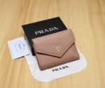 Prada 三つ折り財布 ケース付き 8853 - 画像 (7)