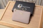 PRADA カード入れ 小銭入れ ケース付き 827 - 画像 (4)