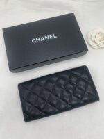 Chanel 二つ折り財布 長財布 ケース付き 1817 19*10cm - 画像 (3)