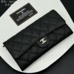 Chanel 長財布 二つ折り財布 ケース付き A80758 10.5*3cm