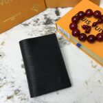 LV パスポートケース ケース付き M64502 60181 10*14*2.5cm - 画像 (4)