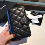 超人気Chanel 二つ折り財布 中サイズ ケース付き - 画像 (8)