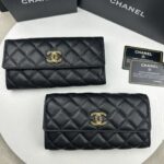 Chanel 二つ折り財布 長財布 ケース付き 50095 19*10*2cm