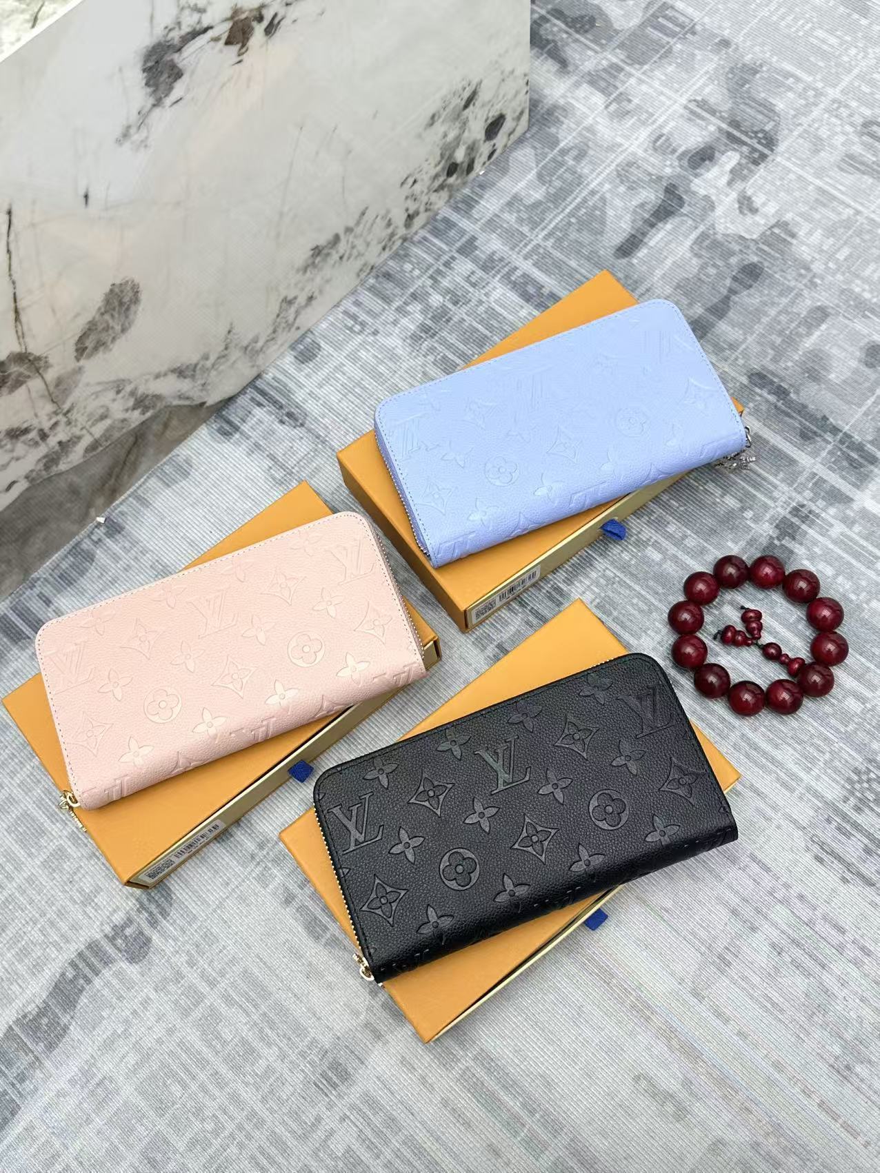 020 lv 長財布 雪タイプ ケース付き 60017 19.5*10.5*2.5cm - 画像 (1)