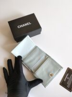 Chanel 三つ折り財布 ケース付き 50089 - 画像 (11)