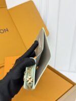 lv 二つ折り財布 小銭入れ付き 11*3.5*8.5cm ケース付き - 画像 (19)