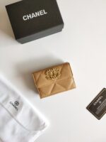 chanel 三つ折り財布 ケース付き - 画像 (10)