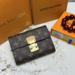 LV 二つ折り財布 ケース付き M58106 11.5*8.5*4cm - 画像 (12)