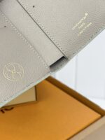 LV 二つ折り財布 ケース付き M28049 11.5*1.5*9cm - 画像 (11)