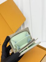 lv 二つ折り財布 小銭入れ付き 11*3.5*8.5cm ケース付き - 画像 (14)