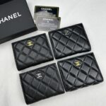 Chanel 二つ折り財布 ケース付き 6038 12*10cm