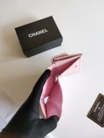 Chanel 三つ折り財布 ケース付き 50089 - 画像 (10)