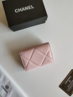 Chanel 三つ折り財布 ケース付き 50089 - 画像 (12)