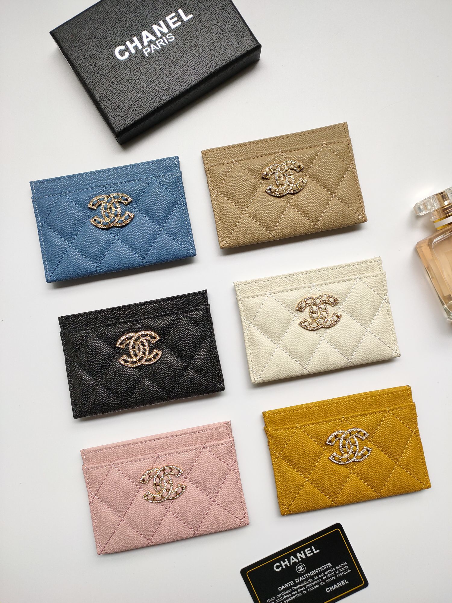 031_ZT Chanel カード入れ ケース付き AP2737 7.5*11.2*0.5cm - 画像 (1)