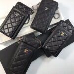 Chanel 携帯ポーチ ショルダー付き ケース付き 0990