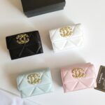 Chanel 三つ折り財布 ケース付き 50089