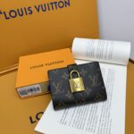 LV 二つ折り財布 中サイズ ケース付き M12408 11*8.5*2cm - 画像 (5)