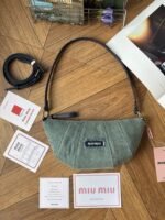 MiuMiu 肩掛けバック ノベルティ 26*12cm - 画像 (3)