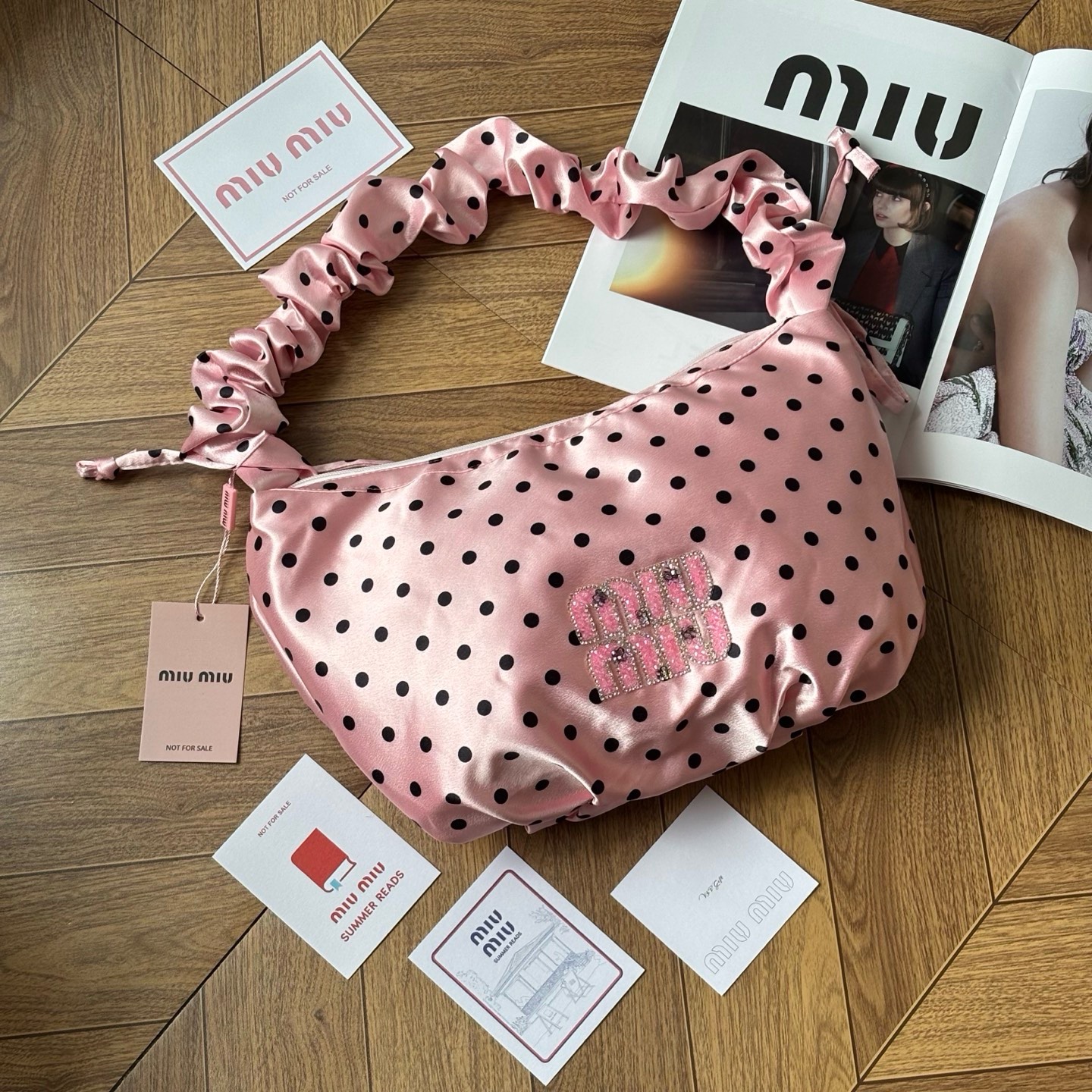 0001 Miu Miu 肩掛けバック ノベルティ 40*21cm - 画像 (1)