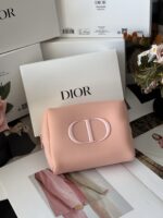 DIOR 化粧ポーチ ノベルティ ケース付き 16*12cm