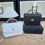CHANEL  ショルダーバック ノベルティ ケース付き 14*4.5*18cm