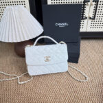 CHANEL  ショルダーバック ノベルティ ケース付き 14*4.5*18cm - 画像 (4)