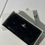 Vivienne Westwood 長財布 ケース付き