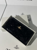 Vivienne Westwood 長財布 ケース付き