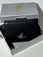 Vivienne Westwood 三つ折り財布 ケース付き - 画像 (3)