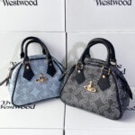 Vivienne Westwoo ショルダーバック ケース付き 25*11*18cm