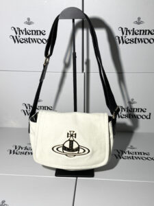 Vivienne Westwood デニム ショルダーバック ケース付き - 画像 (24)