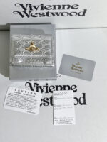 Vivienne Westwood 三つ折り財布 ケース付き - 画像 (4)