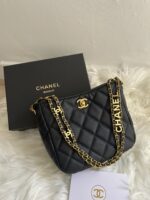 CHANEL hoboバックvip ノベルティ ケース付き  20*9*16cm