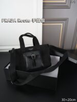 PRADA Route ハンドバッグ ショルダーバッグ ケース付き - 画像 (3)