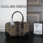 PRADA トートバッグ 34*20cm