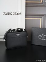 PRADA カメラショルダーバッグ ケース付き 24*16.5cm